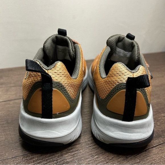 All In Motion Kids Tan and Black Sneakers Size 3 - Picture 4 of 6